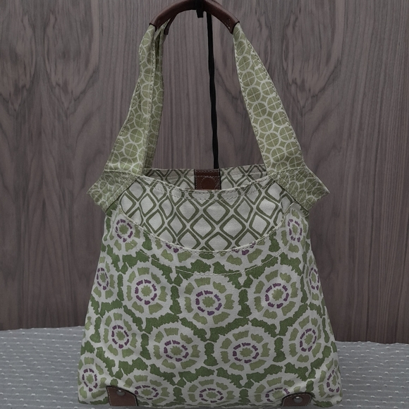 Relic chic tote - Picture 2 of 5